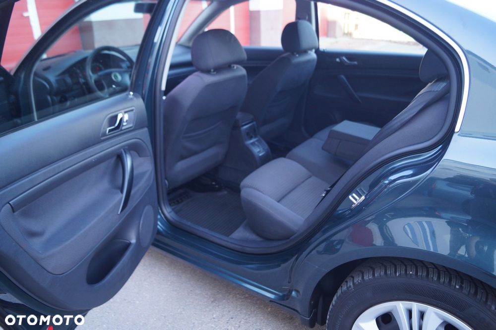 Skoda Superb 2.0 Exclusive - 18