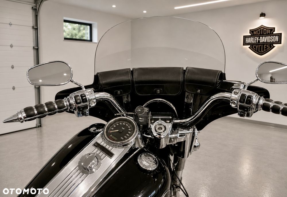 Harley-Davidson Touring Road King - 12