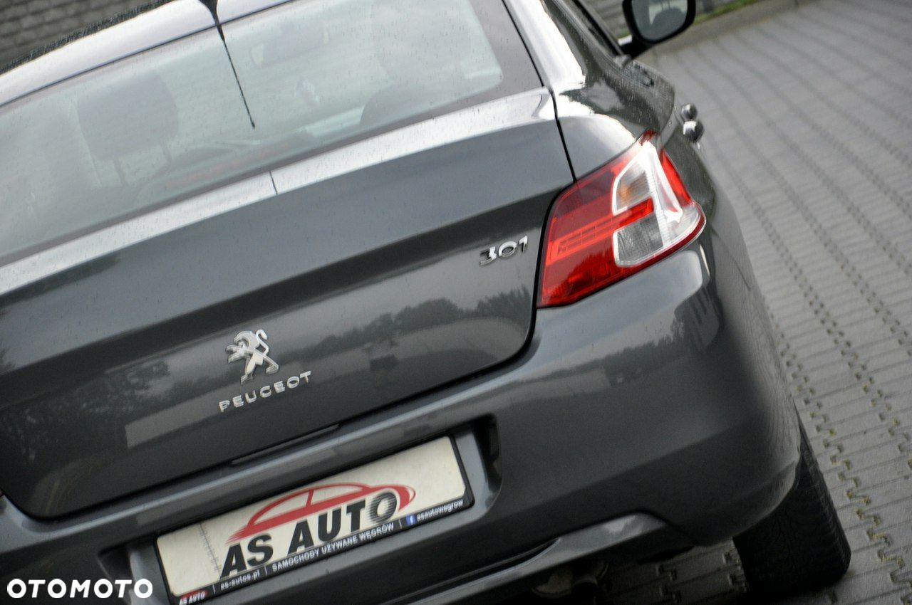 Peugeot 301 - 24