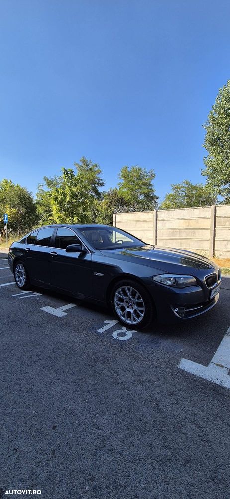 BMW Seria 5 525d xDrive AT - 3