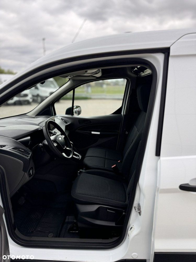 Ford Transit Connect - 17