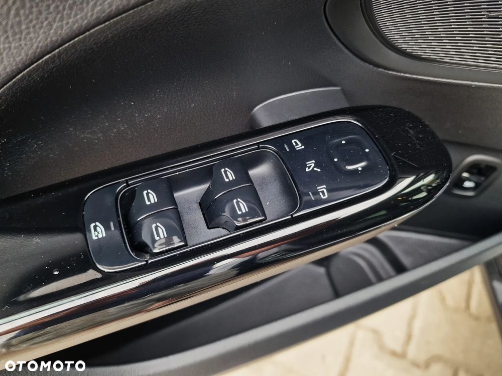 Mercedes-Benz Klasa C 200 d mHEV Business Edition - 37