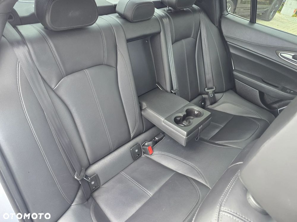 Alfa Romeo Giulia - 14