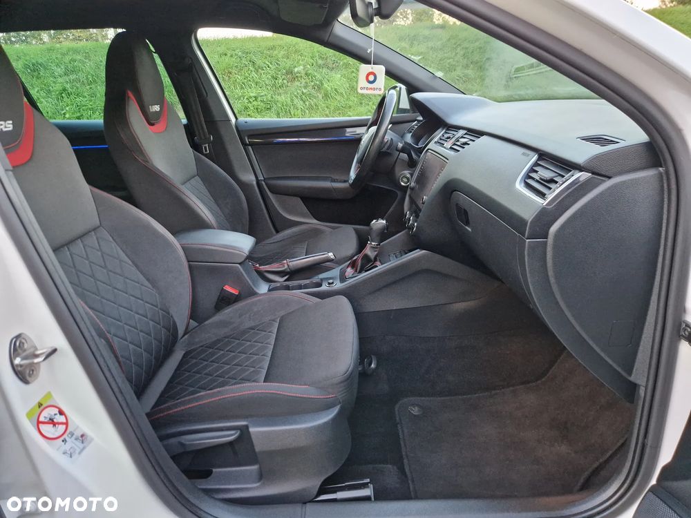 Skoda Octavia 2.0 TDI 4x4 DSG RS - 15