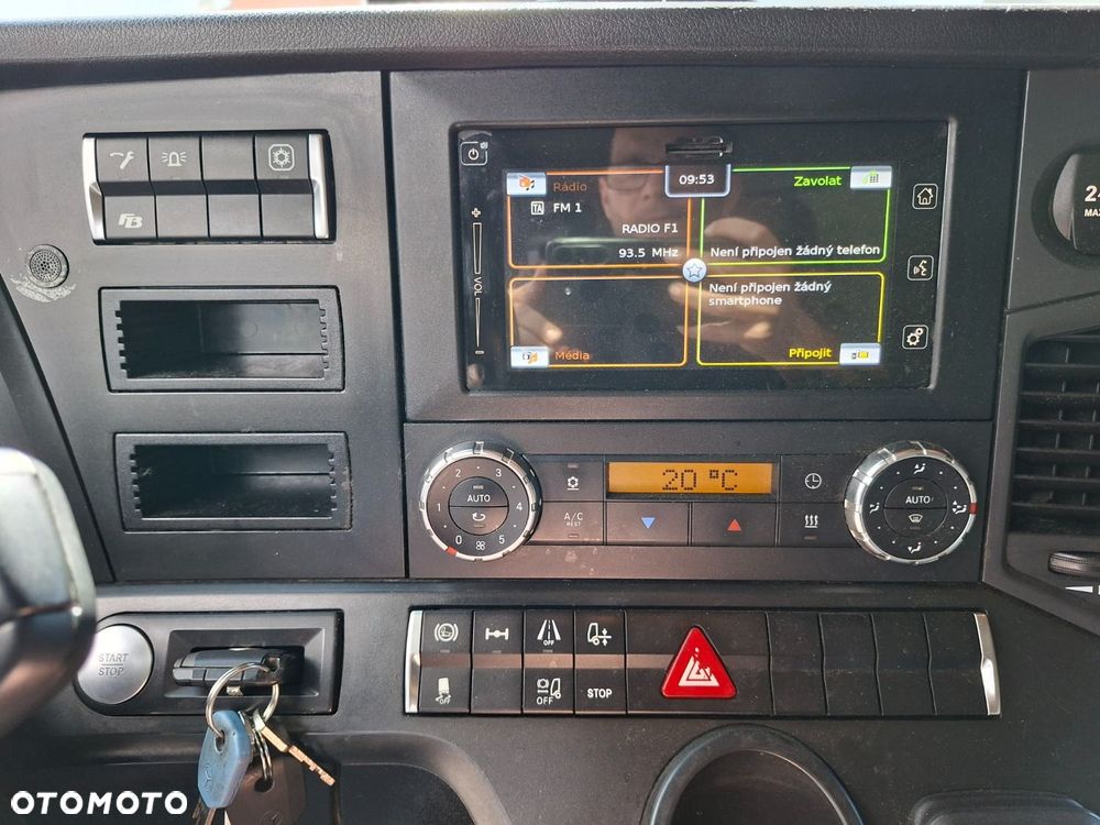 Versalift Actros 1845 - 23