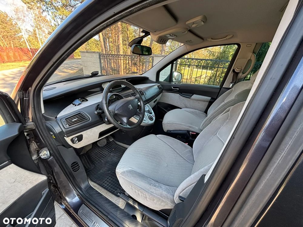 Peugeot 807 HDi 170 Bi-Turbo Automatik Platinum Pullmann - 14