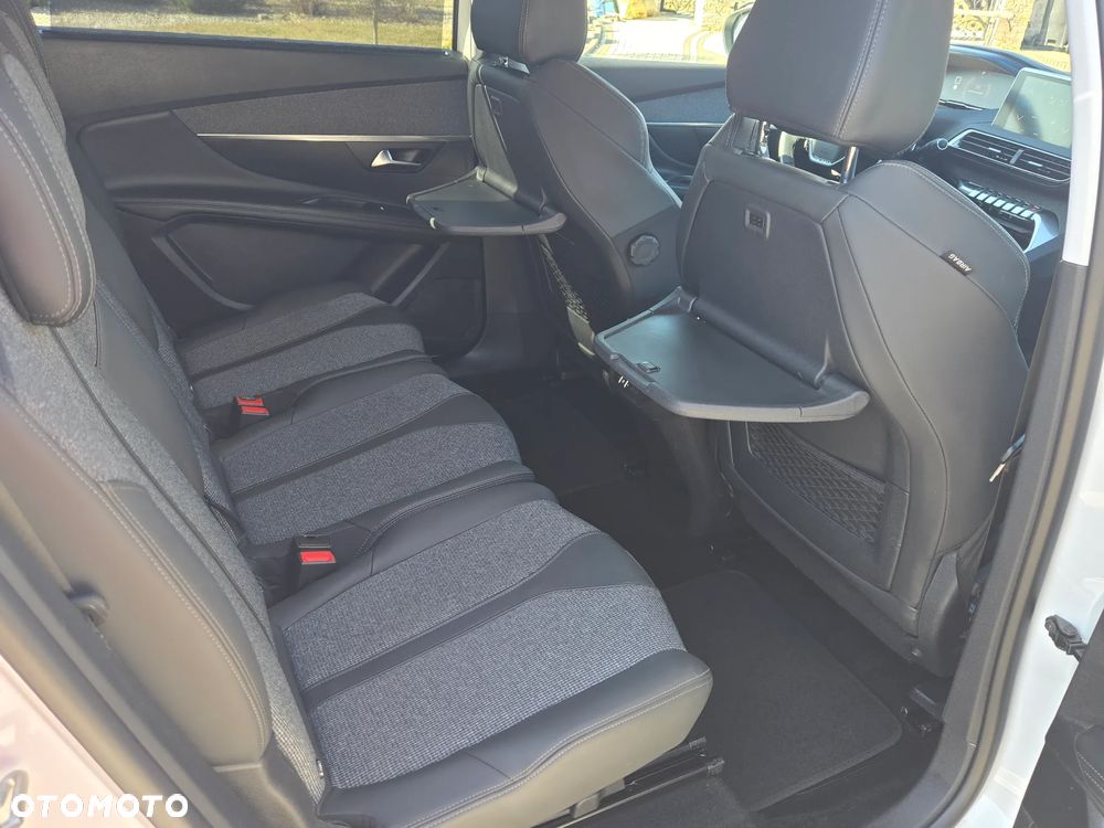 Peugeot 5008 BlueHDi 130 EAT8 Allure Pack - 14