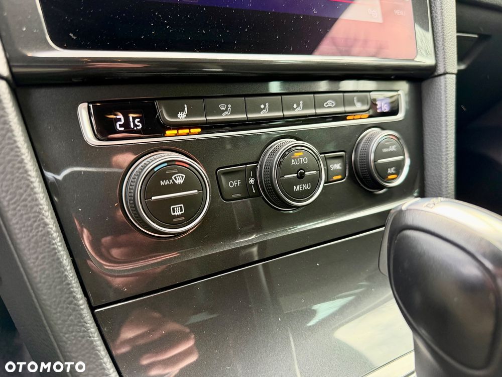 Volkswagen Golf 1.5 TSI BMT Comfortline DSG - 11