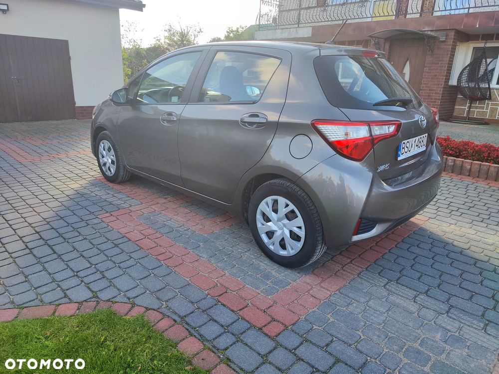 Toyota Yaris 1.5 Premium - 4