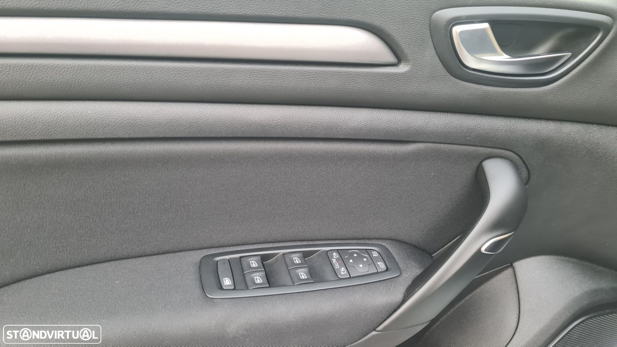 Renault Mégane 1.5 Blue dCi Intens EDC - 8