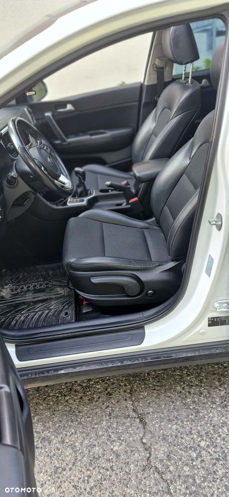 Kia Sportage 1.6 GDI 2WD Black Edition - 15
