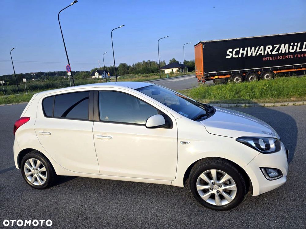 Hyundai i20 1.1 CRDi Comfort - 16