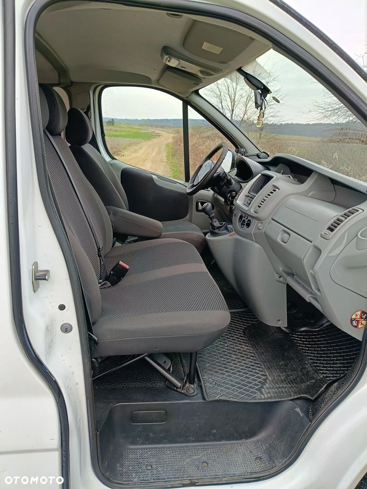 Renault Trafic - 10