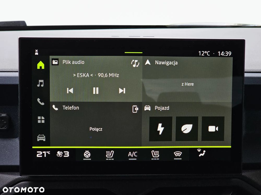 Dacia Duster 1.6 Full Hybrid 140 Journey MMT - 24