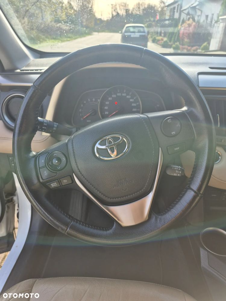 Toyota RAV4 2.0 D-4D Prestige - 15