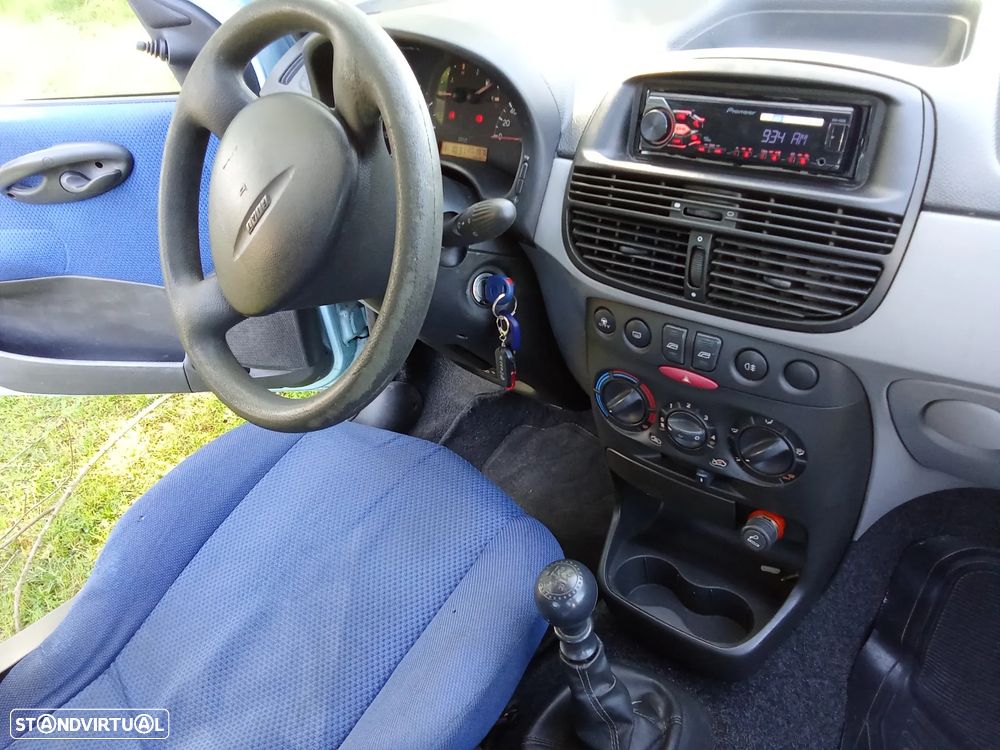 Fiat Punto 1.2 60 Active - 10