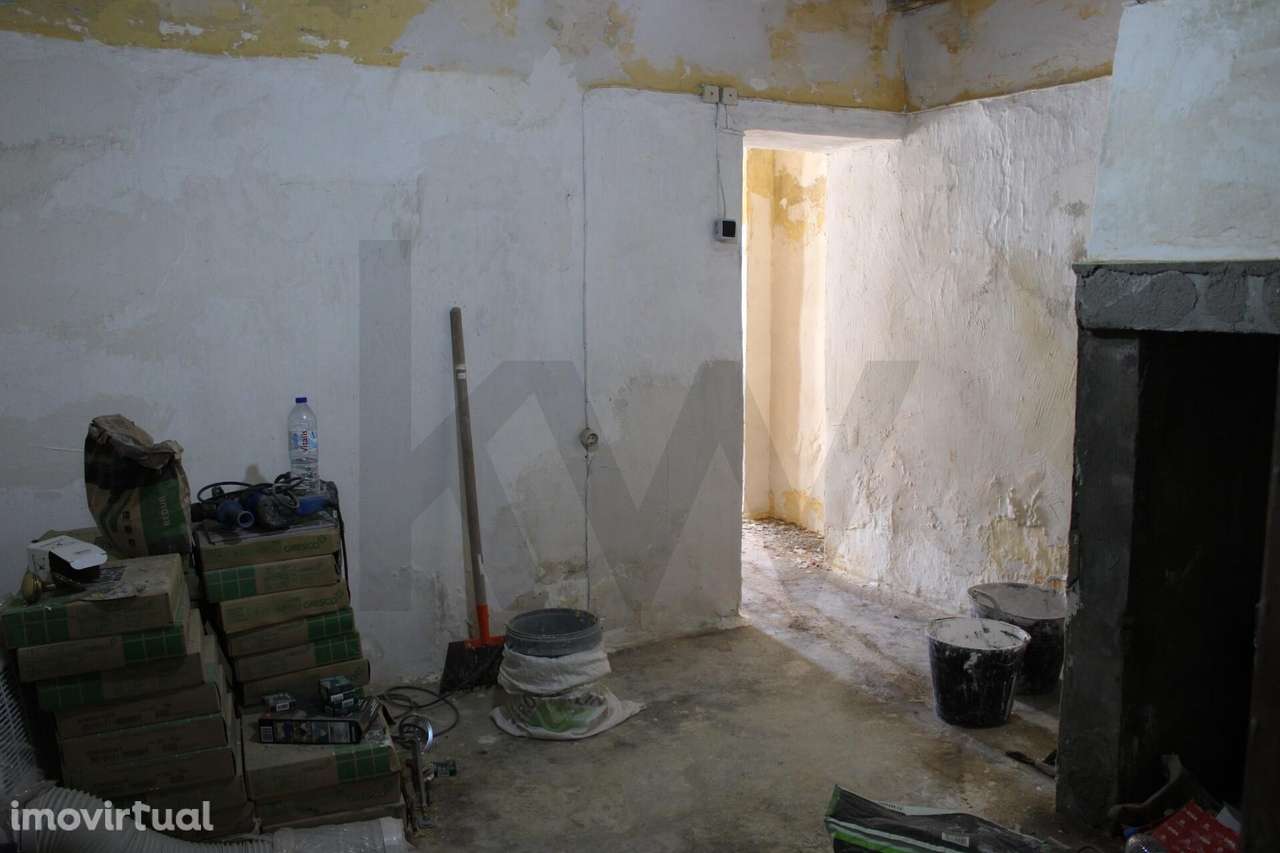 Moradia T2 para recuperar junto Barragem do Maranhão- Aviz- Benavila - Grande imagem: 4/15