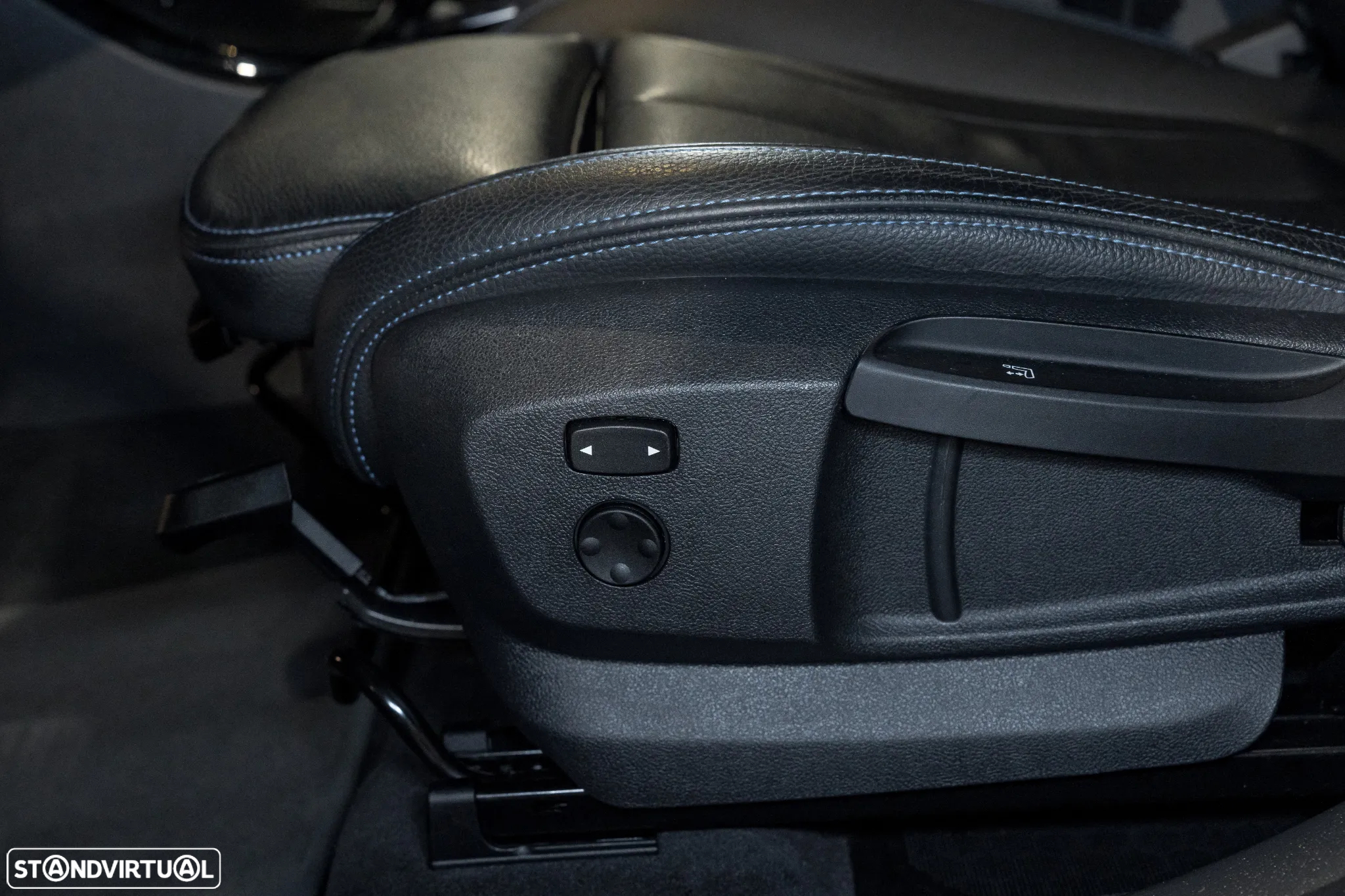 BMW X2 18 i sDrive Auto Pack M - 29