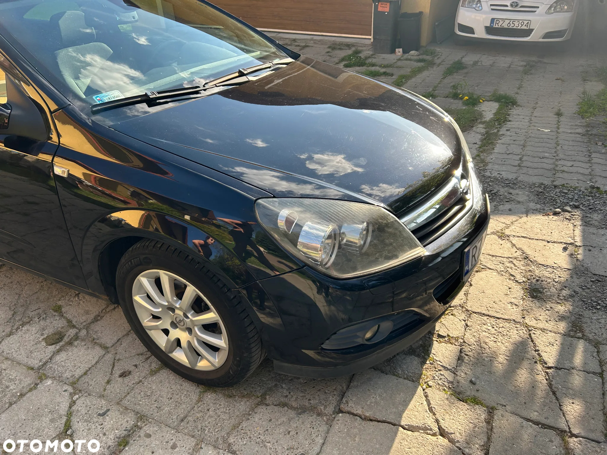 Opel Astra III GTC 1.6 Enjoy - 13