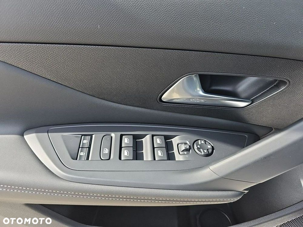 Peugeot 308 1.2 mHEV Allure S&S e-DCS6 - 10