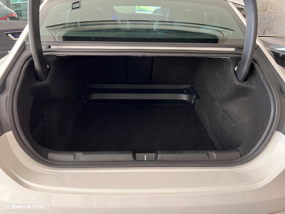 Mercedes-Benz EQE 300 Electric Art - 21