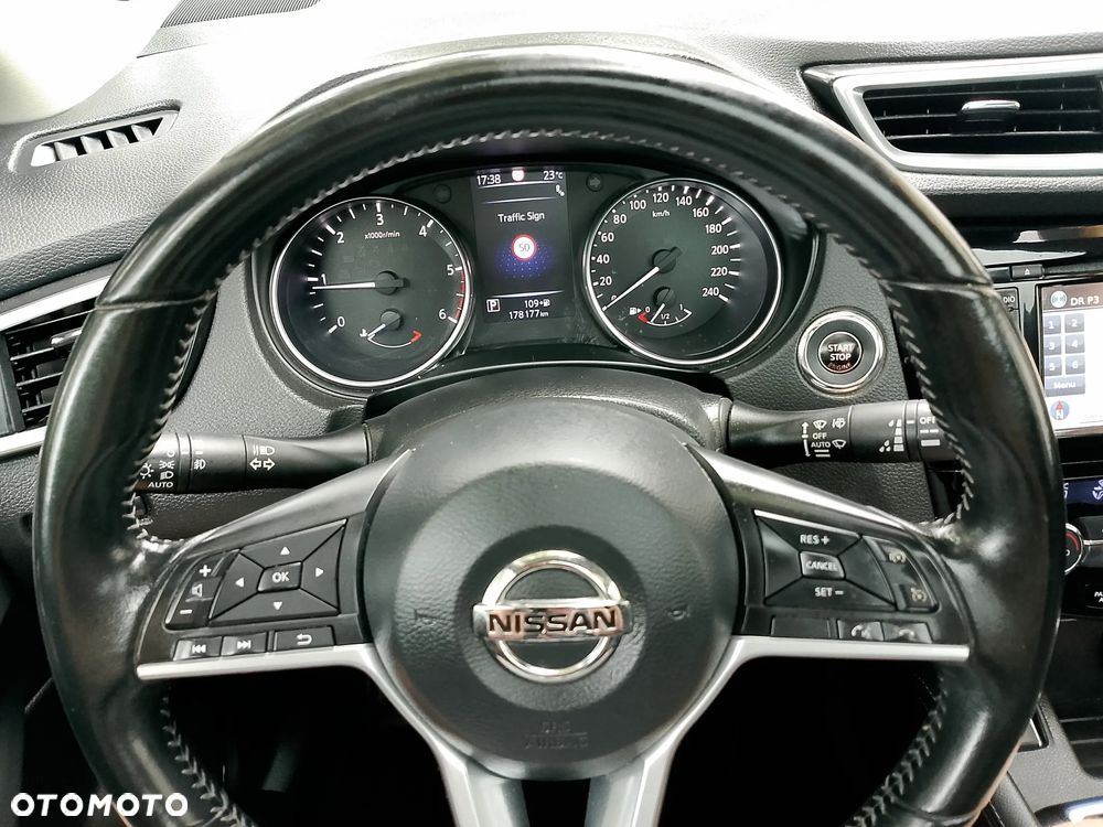 Nissan Qashqai 1.6 DCi Xtronic N-Connecta - 13