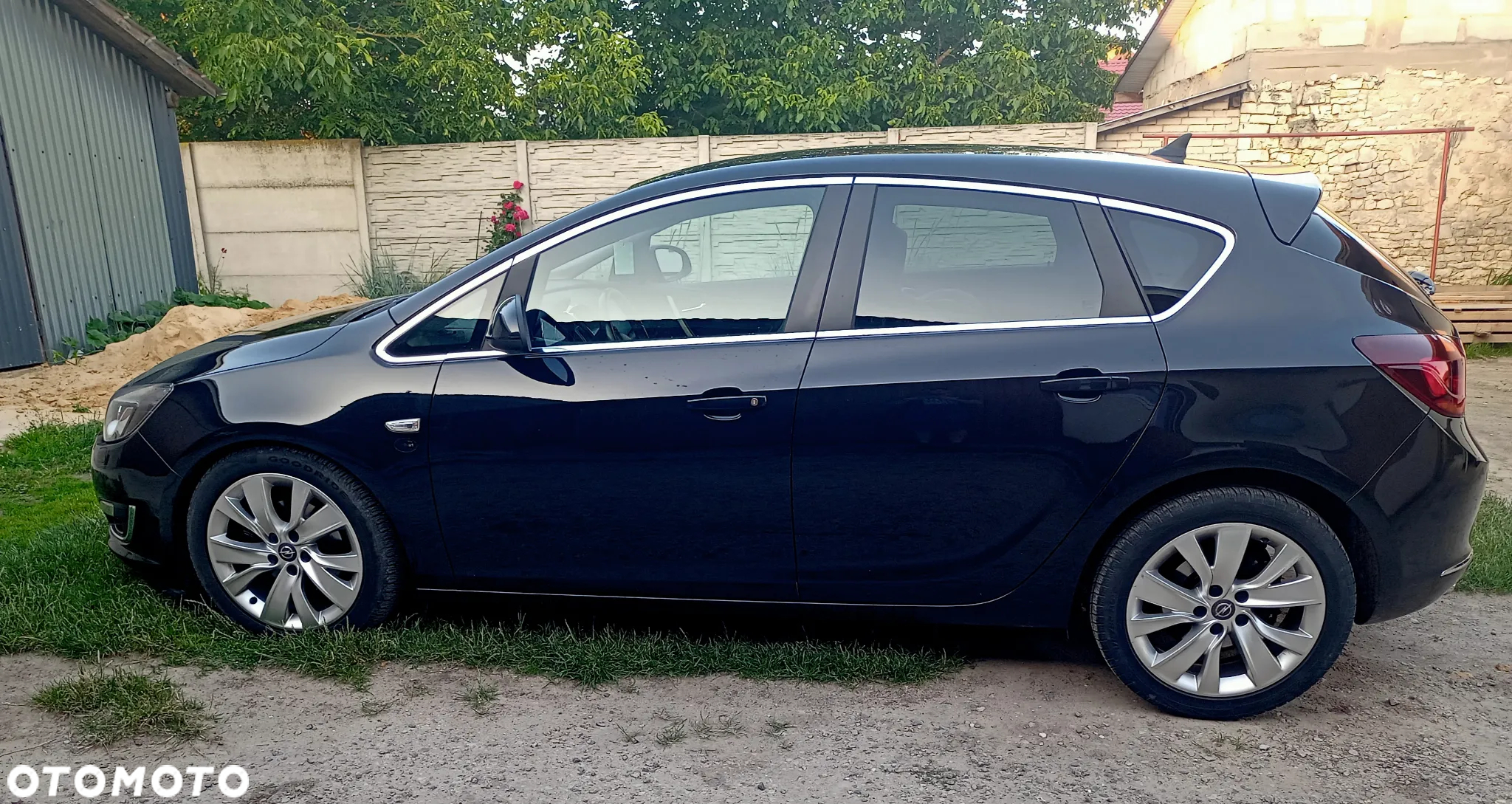 Opel Astra IV 2.0 CDTI Cosmo - 26
