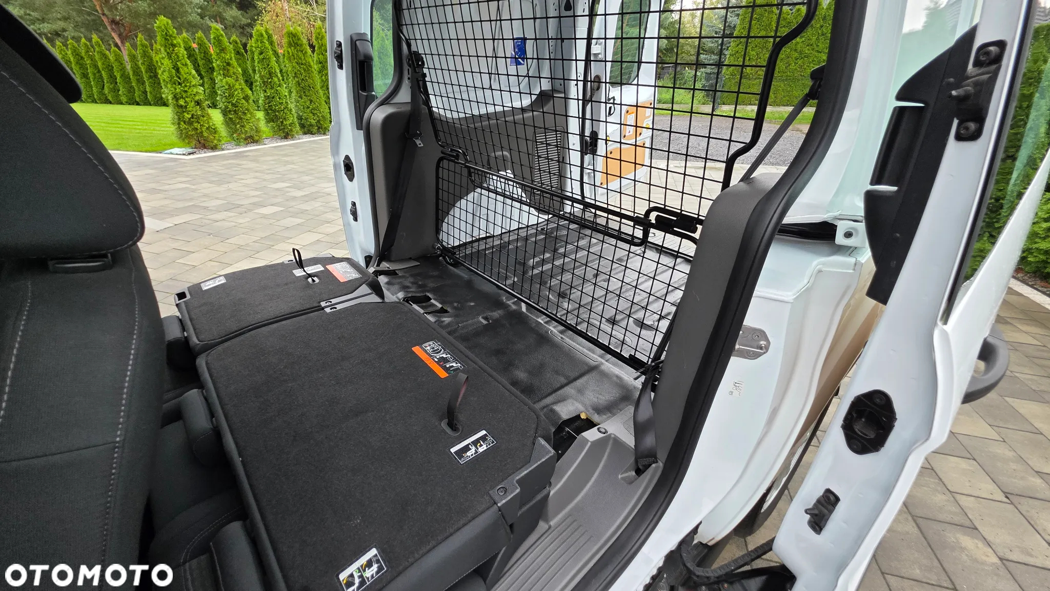 Ford Transit Connect 240 L2 LKW Autm Trend - 27
