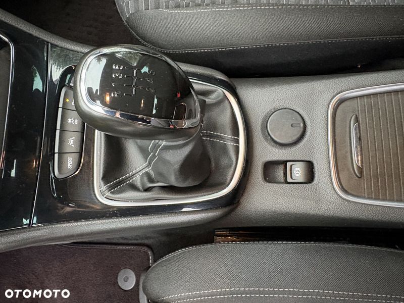 Opel Astra 1.4 Turbo Innovation - 38