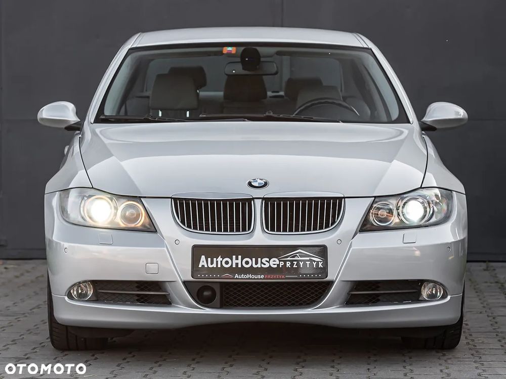 BMW Seria 3 325i - 3