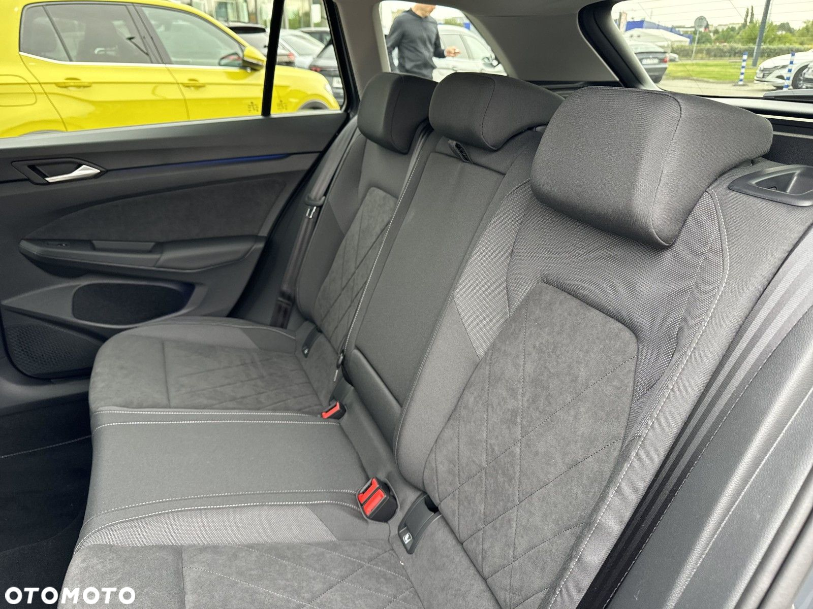 Volkswagen Golf - 22