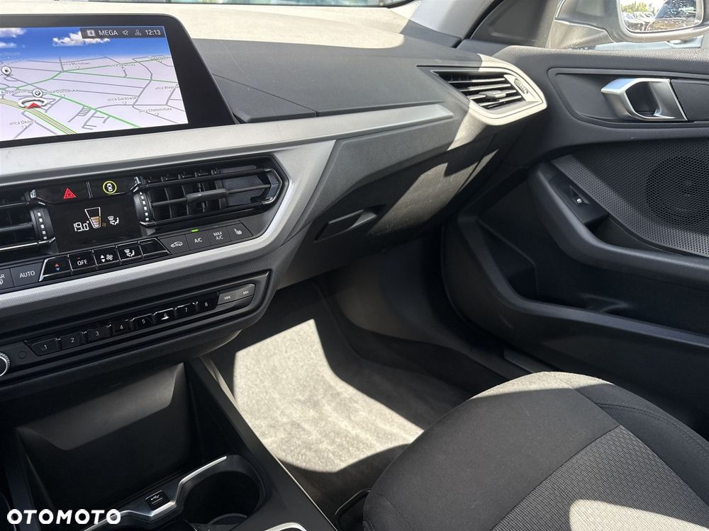 BMW Seria 1 118i - 17
