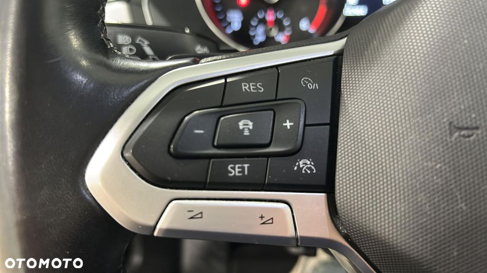 Volkswagen Passat 2.0 TDI EVO Business DSG - 24