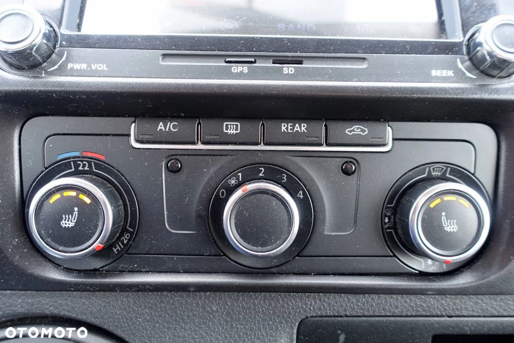 Volkswagen Caravelle - 22