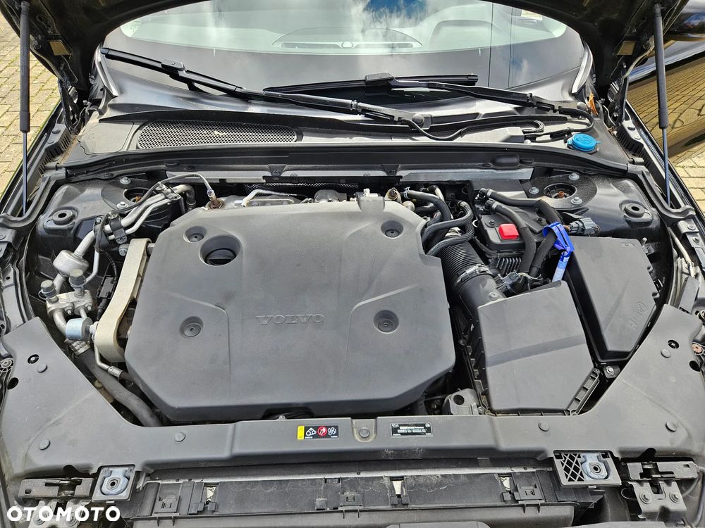 Volvo V60 D4 Momentum Pro - 39