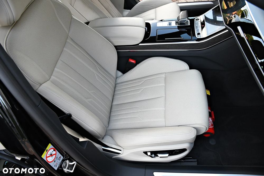 Audi A8 - 28