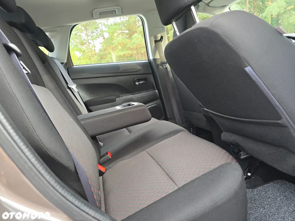 Mitsubishi ASX 1.6 2WD Diamant Edition+ - 23
