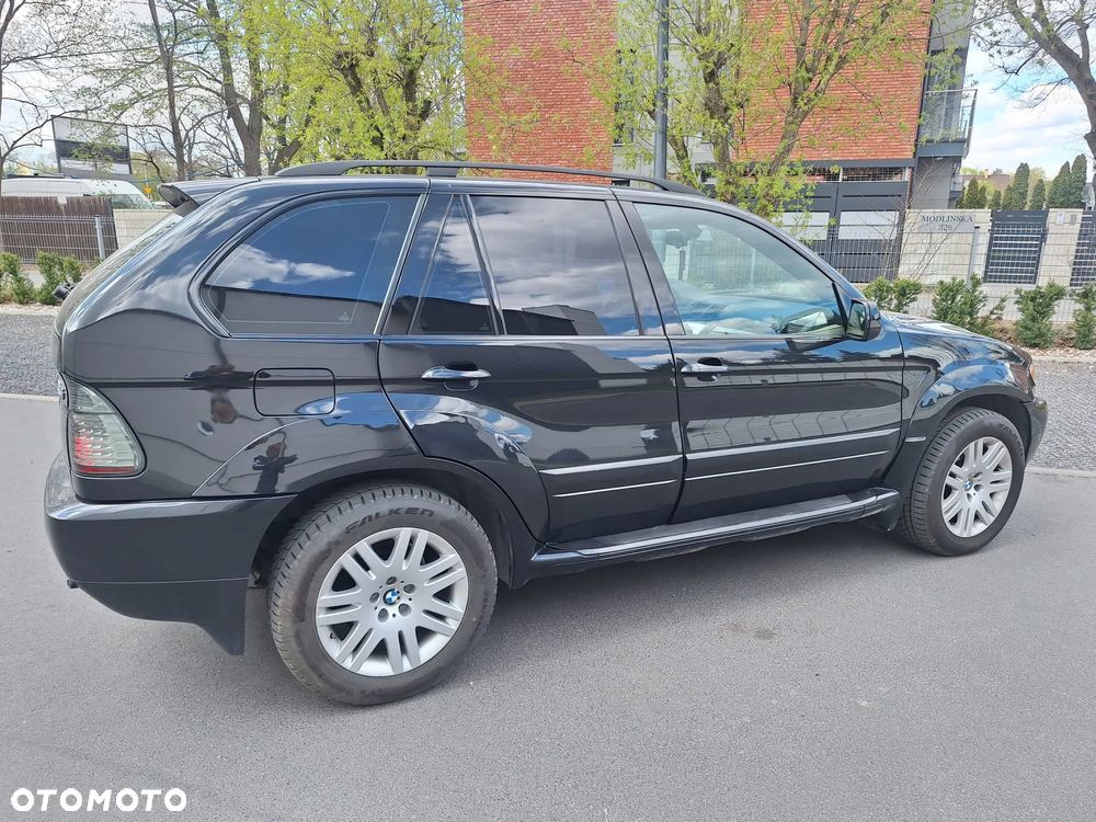 BMW X5 4.4i - 7
