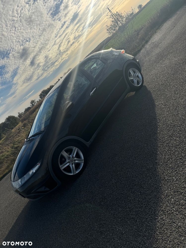 Honda Civic 1.8 Comfort - 2