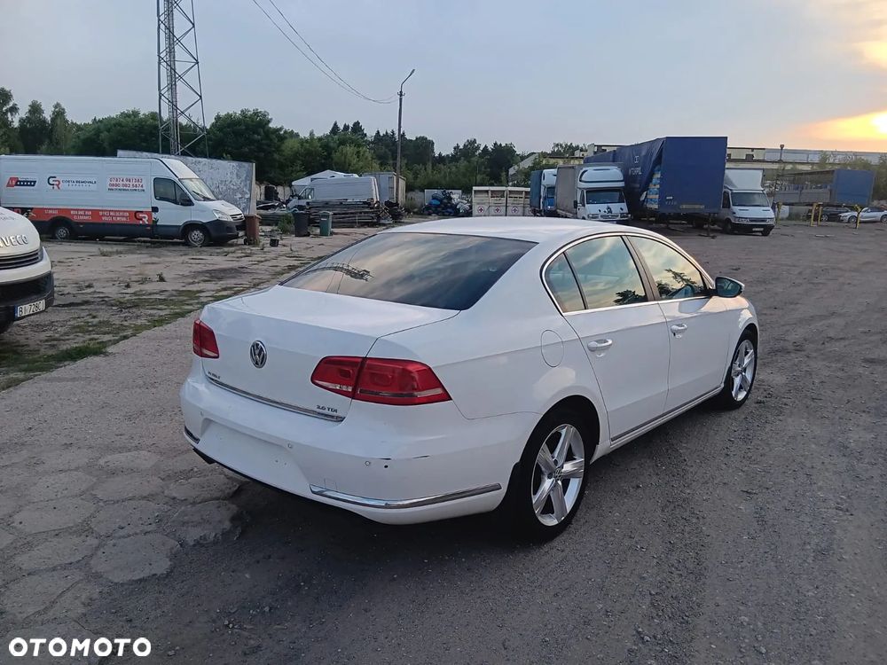 Volkswagen Passat - 8