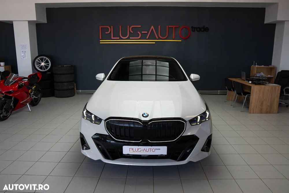 BMW Seria 5 520i AT MHEV - 3