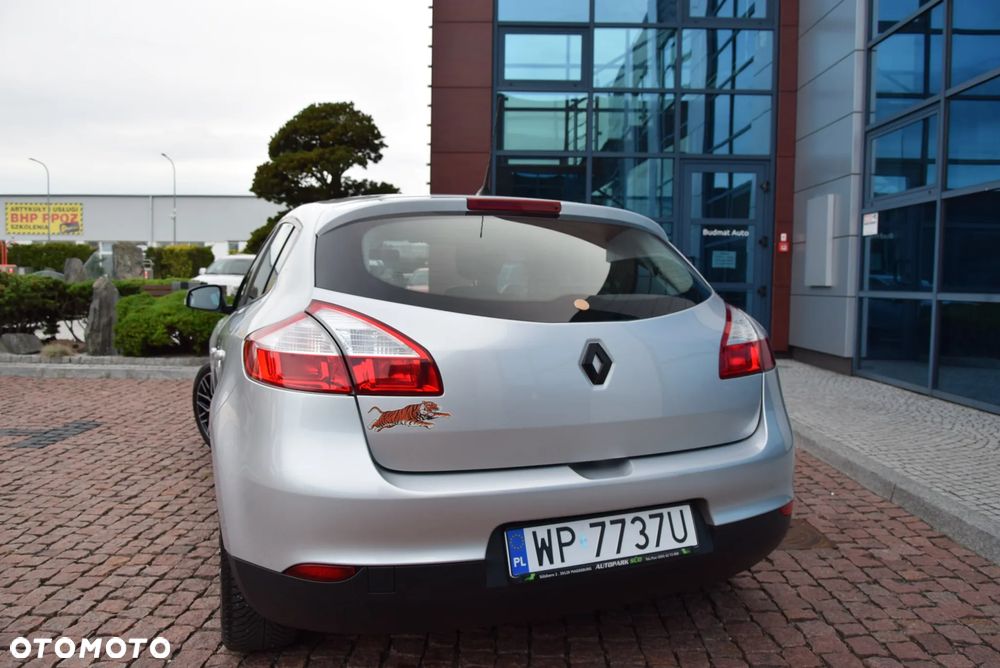 Renault Megane 1.6 16V 100 Expression - 11