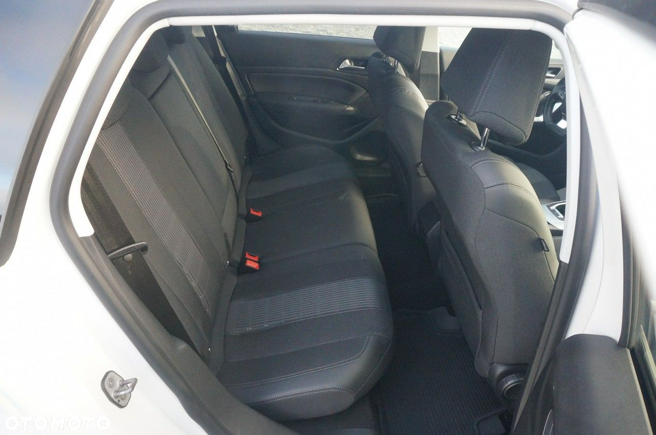 Peugeot 308 1.5 BlueHDi Allure Pack S&S EAT8 - 32
