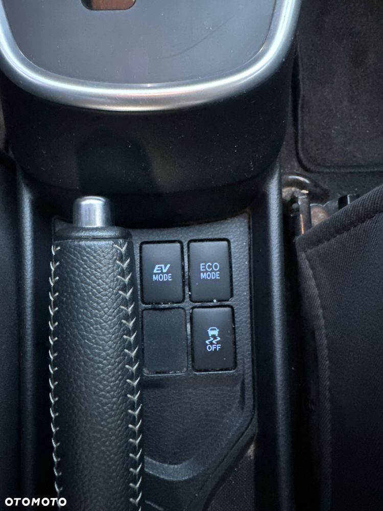 Toyota Yaris Hybrid 100 Premium - 8