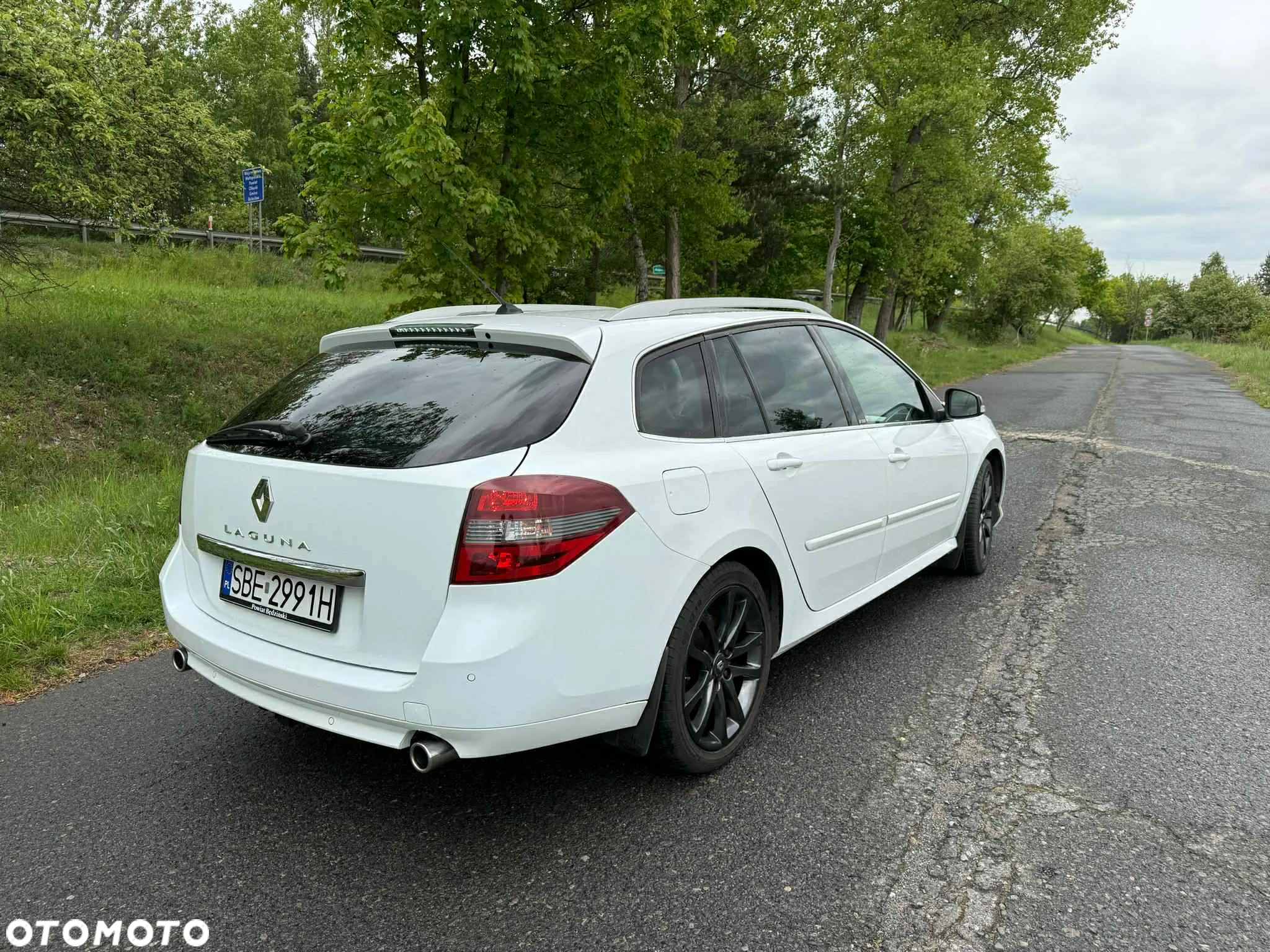 Renault Laguna Grandtour 2.0 dCi FAP Expression - 8