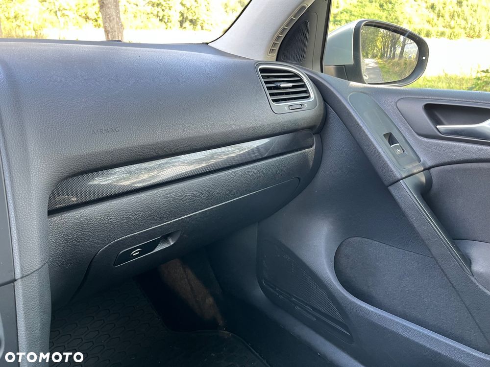 Volkswagen Golf 1.6 Highline - 16