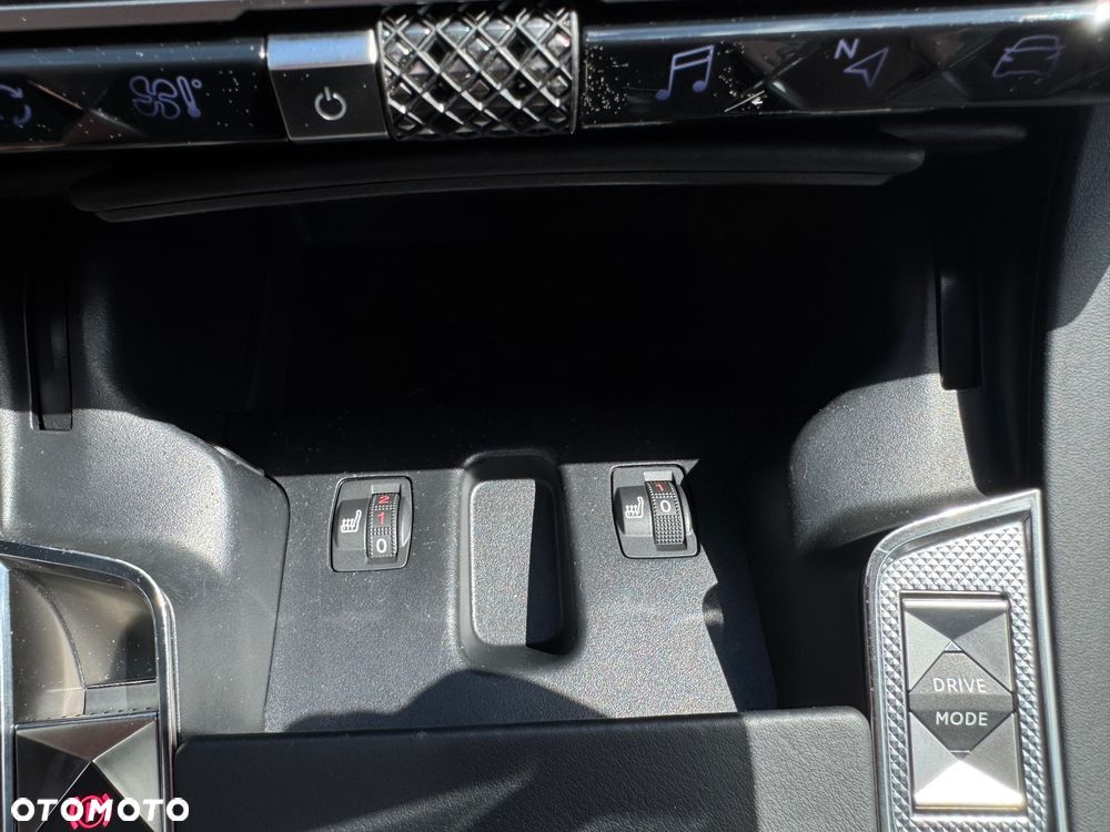 DS Automobiles DS 7 - 30