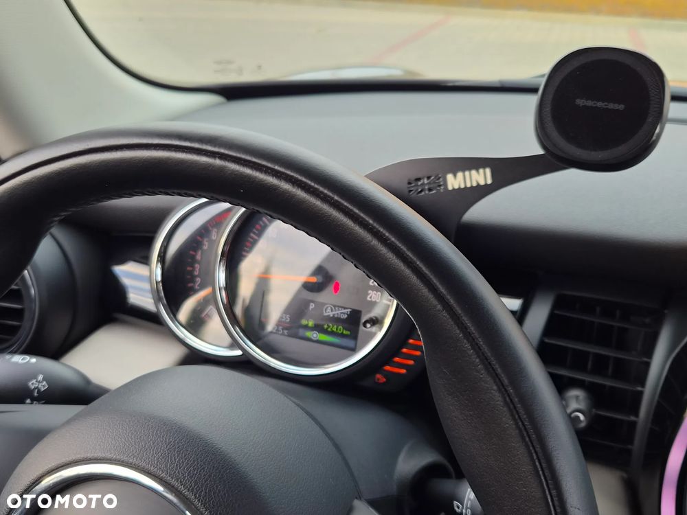 MINI Cooper Seven Chili - 21