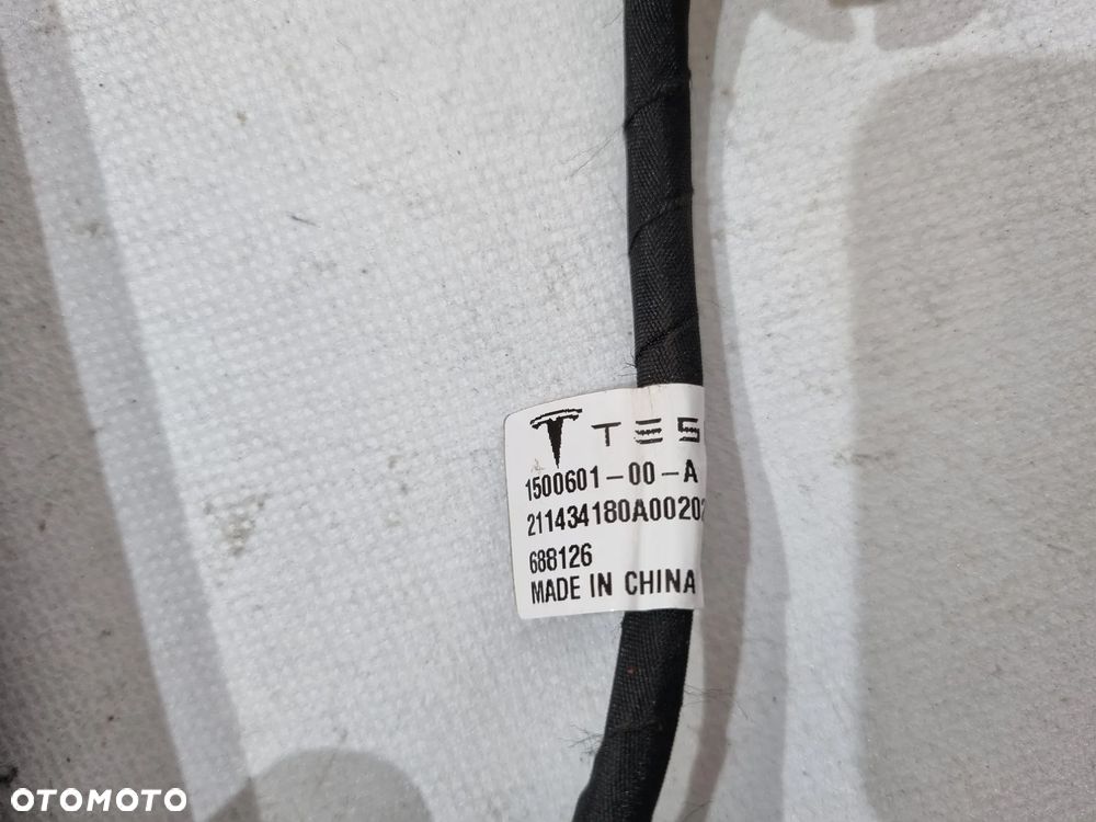 TESLA Y SIŁOWNIK KLAPY ELEKTRYCZNEJ LEWY PRAWY 1500601-00-A - 3