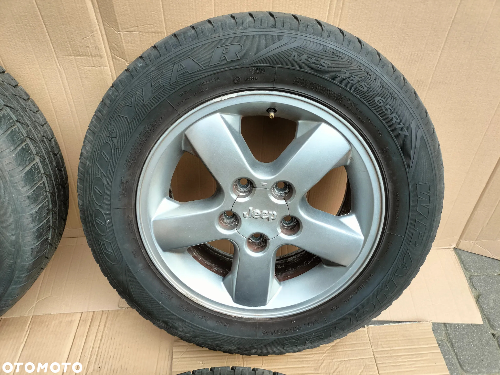 JEEP GRAND CHEROKEE II WJ KOŁA FELGI ALUMINIOWE 17 5X127 OPONY GOOGEAR WRANGLER 235/67 R17 104V - 3